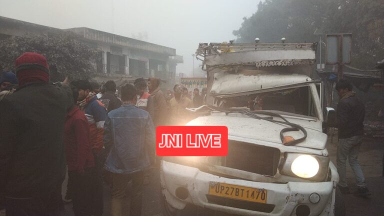 पिकअप व ट्रक की आमने-सामने भिड़ंत, चालक घायल