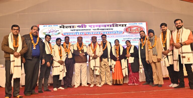 मेला श्रीरामनगरिया में कवि सम्मेलन, देशभक्ति और अध्यात्म की कविताएं सुनाईं