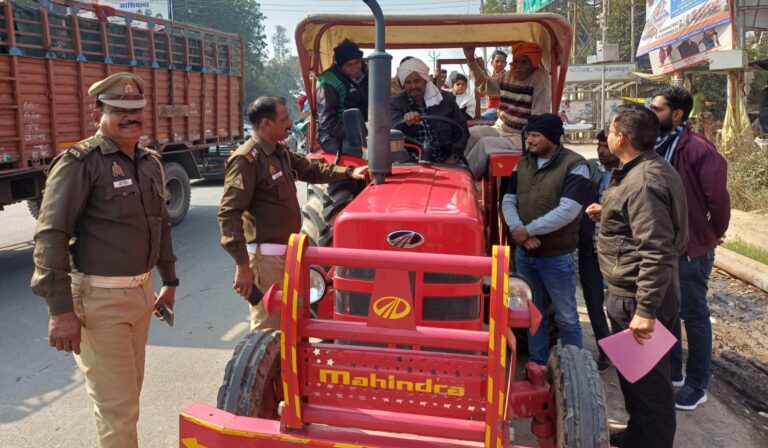 ट्रैक्टर चालकों को किया गया जागरूक, चार ट्रक सीज