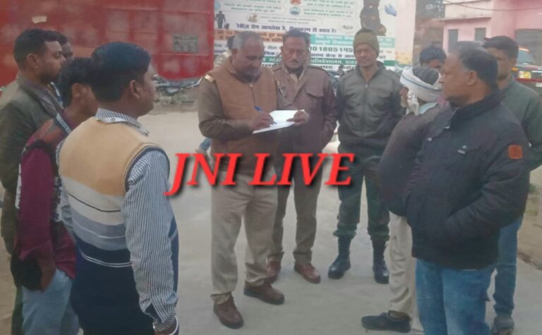 गन्ना लदे ट्रैक्टर की टक्कर से घायल की मौत, मचा कोहराम