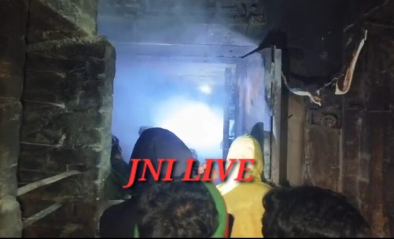 पूर्व विधायक की बीड़ी फैक्ट्री में लगी आग