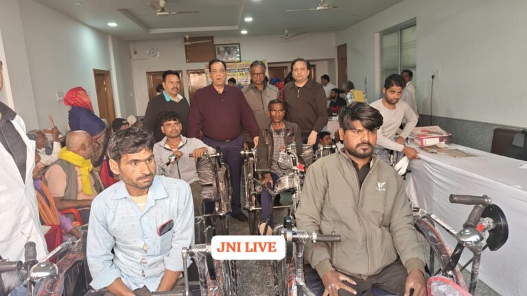 दिव्यांग शिविर में 220 पंजीकरण, उपकरण निःशुल्क वितरित