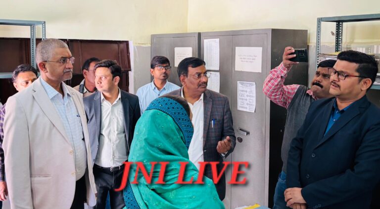 निरीक्षण के दौरान विकास कार्यों की समीक्षा, लापरवाही पर सख्ती के निर्देश