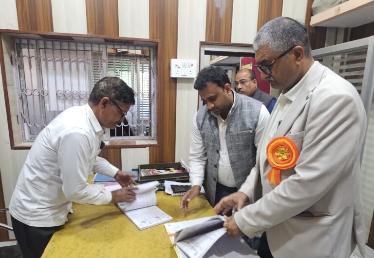 औचक निरीक्षण में व्यवस्थाओं की परखी नब्ज, लापरवाही पर कार्रवाई की चेतावनी