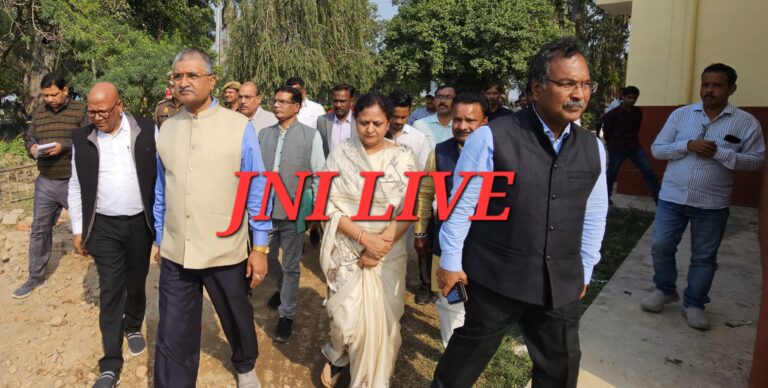 पालिका के निरीक्षण में डीएम नें कर बसूली बढ़ाने के निर्देश