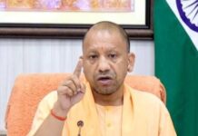 नोएडा में कर्मचारियों के हिंसक प्रदर्शन पर सीएम योगी सख्त,कानून हाथ में लेने वालों पर होगी कड़ी कार्रवाई