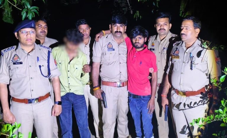 पुलिस मुठभेड़ में बदमाश व सिपाही घायल, दो गिरफ्तार