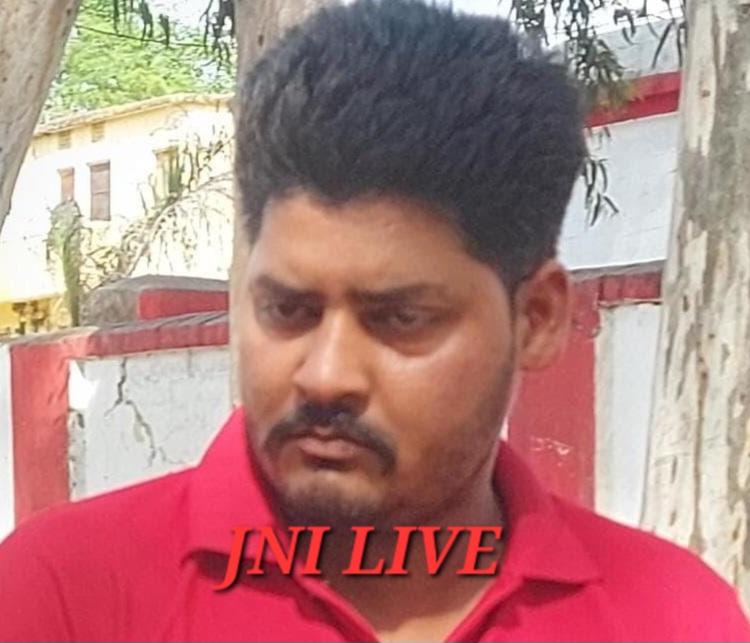 वृद्ध महिला के कुंडल लूट में आरोपी व नाबालिक गिरफ्तार