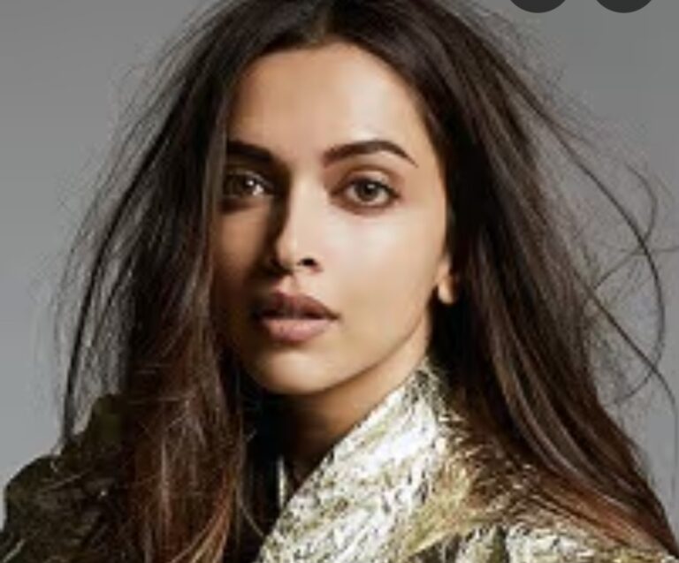 ऑनलाइन ठगी मामले में अभिनेत्री दीपिका पादुकोण को फतेहगढ़ कोर्ट का नोटिस