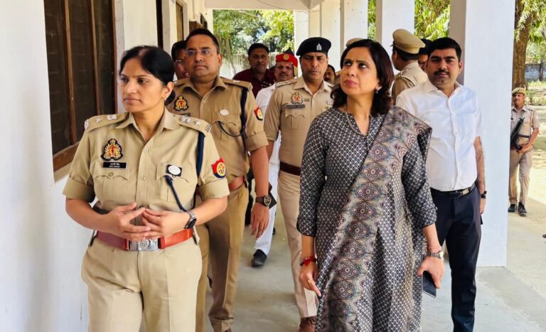 होमगार्ड भर्ती परीक्षा को लेकर प्रशासन सतर्क, डीएम-एसपी ने किया केंद्रों का निरीक्षण