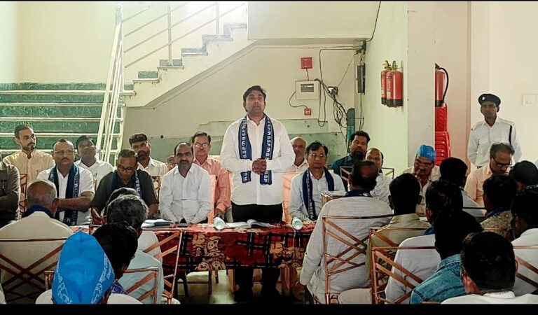 बसपा की जिला स्तरीय बैठक  की समीक्षा, 14 अप्रैल को लखनऊ पहुंचने का आह्वान