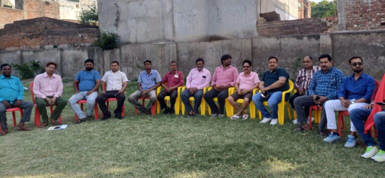 बिजली मीटर धांधली पर बैठक, कम भीड़ से आयोजक निराश