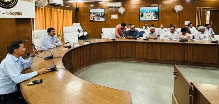 फार्मर रजिस्ट्री पर जोर, डीएम ने दिए सख्त निर्देश-बिना रजिस्ट्री नहीं होगी गेहूं खरीद