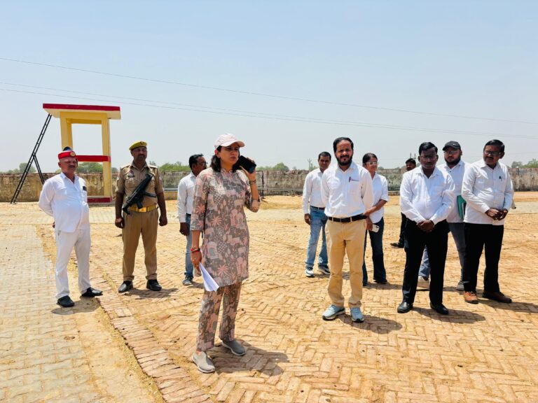 कान्हा गौशाला में अव्यवस्थाओं पर डीएम सख्त, ईओ व एई का वेतन रोकने के निर्देश