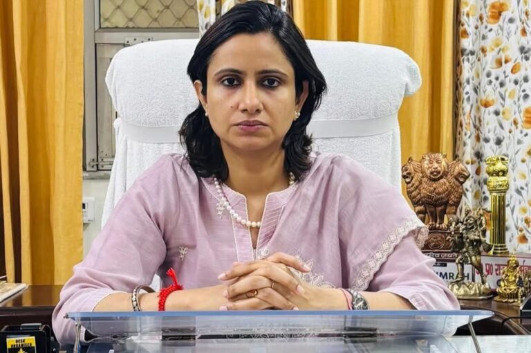 डीएम की बड़ी कार्रवाई: भ्रष्टाचार व लापरवाही पर ‘जीरो टॉलरेंस’, अब तक चार कर्मचारी निलंबित