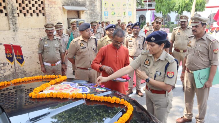 डायल 112 सेवा को मिली मजबूती, 17 नए चार पहिया वाहन