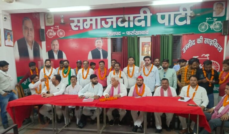 दूसरी पार्टियों के कई कार्यकर्ता साइकिल पर सबार
