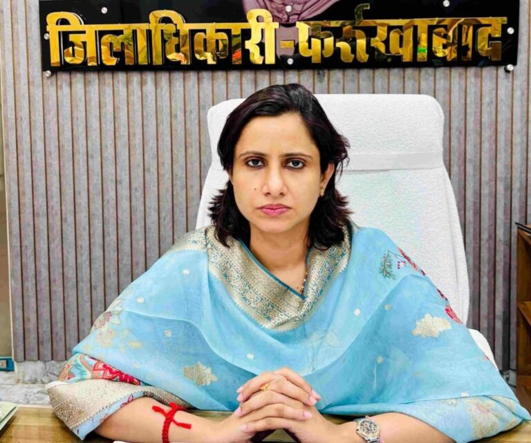 आईजीआरएस शिकायतों में लापरवाही पर डीएम सख्त, कई अधिकारियों का वेतन रोका