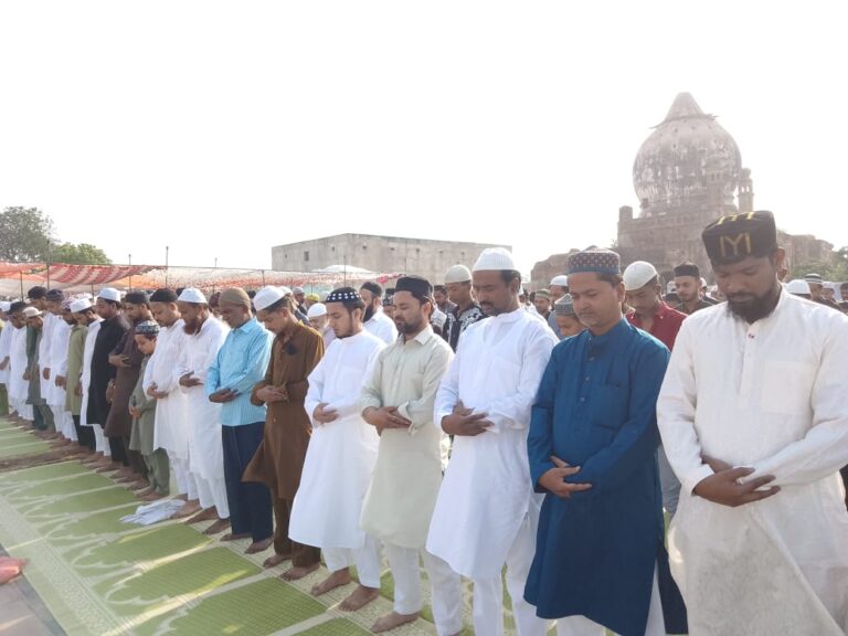 फर्रुखाबाद में अकीदत और एहतराम से मनी बकरीद