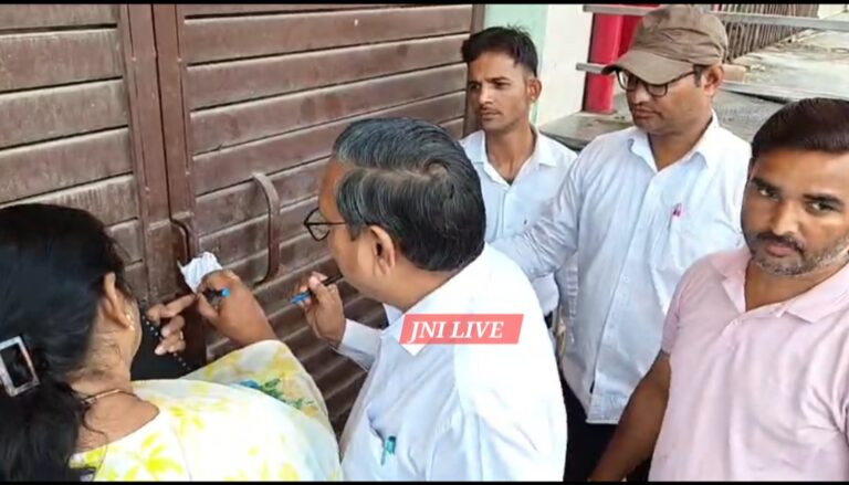 प्रसूता की मौत के बाद गायत्री हॉस्पिटल सील, स्वास्थ्य विभाग की बड़ी कार्यवाही