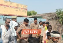 मारपीट में घायल युवक ने उपचार के दौरान तोड़ा दम, गांव में तनाव; पुलिस आरोपियों की तलाश में जुटी