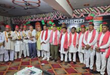 सपा सुप्रीमो के जन्मदिन को धूमधाम से मना नदीम नें सदर सीट से ठोंकी दावेदारी