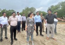 बाढ़ प्रभावित क्षेत्रों में राहत कार्यों में लापरवाही बर्दाश्त नहीं होगी : डीएम