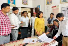 डीएम ने विद्यालयों का किया औचक निरीक्षण, शिक्षा व्यवस्था परखी