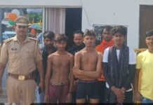 पांचाल घाट पर गंगा स्नान के दौरान चार डूबे, तीन को बचाया