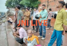 चार युवक के गंगा में डूबे, रेस्क्यू जारी