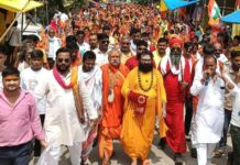 301 कांवड़ के साथ निकली भव्य कांवड़ यात्रा, हर-हर बम-बम की ध्वनि से गूंजा शहर
