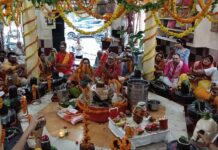 द्वादश ज्योतिर्लिंग धाम में रुद्राभिषेक को उमड़ा आस्था का सैलाब