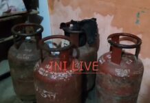 अवैध गैस रिफिलिंग का भंडाफोड़, नौ सिलेंडर और एक रिफिलर बरामद, मुकदमा दर्ज