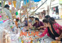 जन्माष्टमी को लेकर बाजारों में बढ़ी रौनक