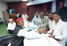 सपा सुप्रीमों से शशांक की शिष्टाचार मुलाकात, जिले की राजनीतिक एवं संगठनात्मक गतिविधियों पर जोर