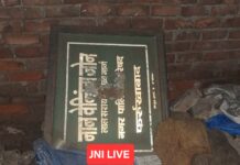 बिगड़ी यातायात व्यवस्था से लोग हलकान, कूड़े में वेंडिंग व नॉन-वेंडिंग जोन व्यवस्था