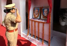 गांधी-शास्त्री जयंती पर पुलिस कर्मियों को दिलाई राष्ट्र की एकता-अखंडता की शपथ