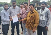 एनएच-730सी की समस्याओं को लेकर व्यापार मंडल ने उठाई आवाज, अधिकारियों को सौंपा ज्ञापन