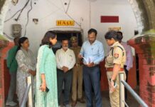विधान परिषद आगरा खंड स्नातक एवं शिक्षक निर्वाचन के चुनाव कों लेकर बूथों पर परखी तैयारी