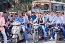 ब्राह्मण समाज पर अभद्र टिप्पणी के विरोध में कलेक्ट्रेट पहुंचे लोग, गिरफ्तारी की मांग