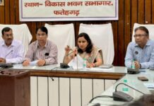 एमएलसी चुनाव के लिए मतदान कार्मिकों को दिया गया प्रशिक्षण