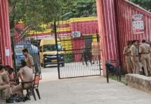 खबर का बड़ा असर: दरोगा समेत सात पुलिसकर्मी लाइन हाजिर
