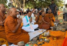 बुद्ध महोत्सव में उप मुख्यमंत्री केशव प्रसाद मौर्य ने लिया भाग