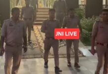 पूर्व विधायक और पुत्र के सामने युवक ने की तीन राउंड फायरिंग
